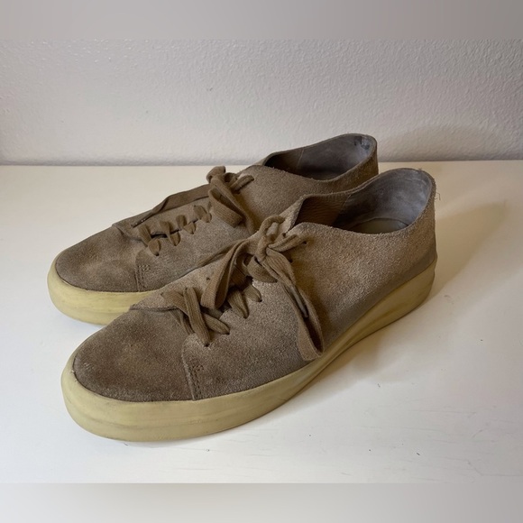 Vince Men's Copeland Tan‎ Suede Sneakers Size 8.5 - Picture 2 of 10